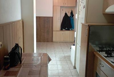 Apartament cu 2 camere decomandat în Exterior Vest