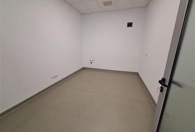 Spațiu comercial, de 12 mp, în 9 Mai - 1
