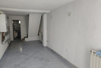 Apartament cu 3 camere decomandat în Zamora - 5