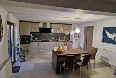 Casă cu 6 camere cu Teren 530 Mp în Pielești - 8