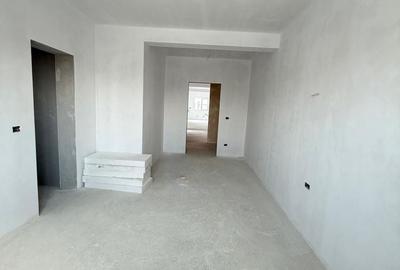 Casă cu 3 camere decomandat în Moșnița Nouă