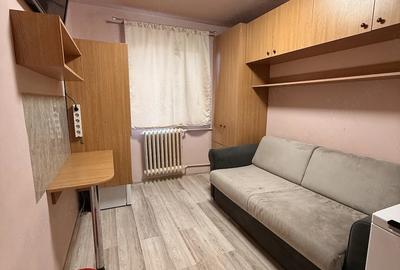 Garsonieră decomandată în Complex Studențesc