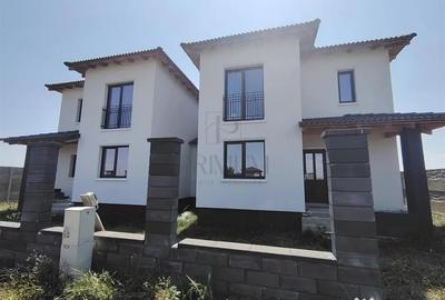Casă cu 4 camere cu Teren 315 Mp în Moșnița Nouă