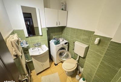 Apartament cu 4 camere decomandat în Central
