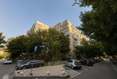 Apartament cu 3 camere decomandat în Rahova