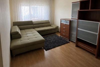 Apartament cu 3 camere decomandat în Central - 1