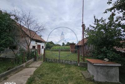 Casă cu 4 camere în Șintereag