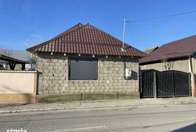 Casă cu 4 camere cu Teren 648 Mp în Central