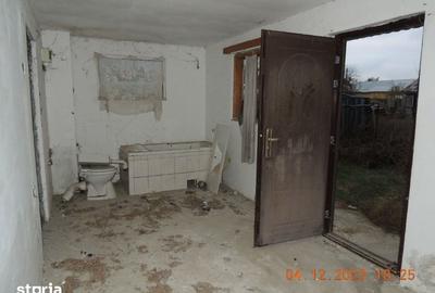Casă cu 3 camere cu Teren 300 Mp în Crevedia - 10