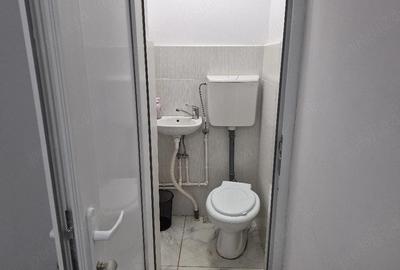 Spațiu comercial, de 86 mp, în Central - 7
