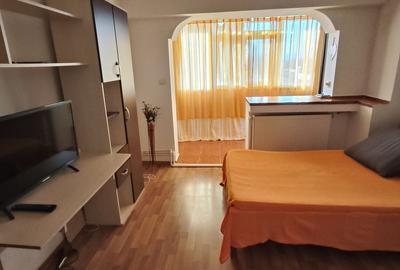 Garsonieră decomandată în Unirii Sud