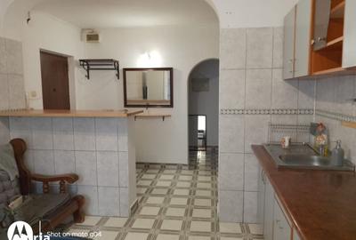 Apartament cu 3 camere decomandat în Centrul Civic