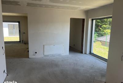 Casă cu 4 camere cu Teren 500 Mp în Baciu