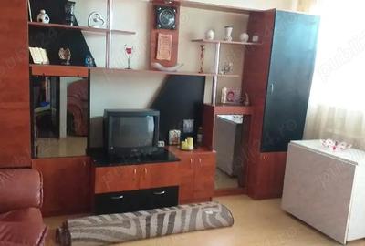 Apartament cu 2 camere decomandat în Micro 20 - 10