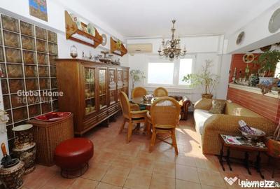 Apartament cu 4 camere decomandat în Titulescu