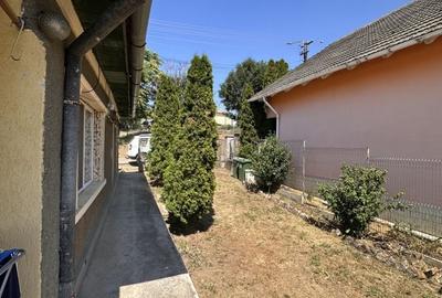 Casă cu 3 camere în Central