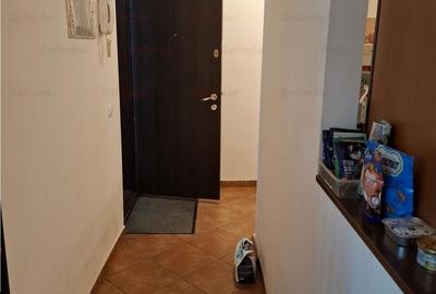 Apartament cu 3 camere decomandat în Ștefan cel Mare
