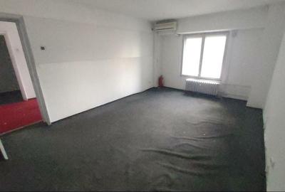 Spațiu comercial, de 131 mp, în Unirii - 12