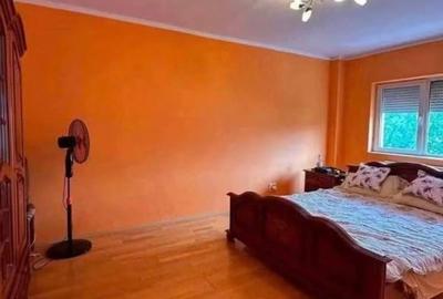 Apartament cu 3 camere decomandat în Central - 2