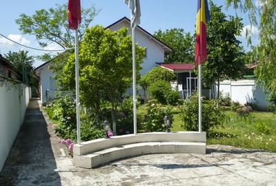 Casă individuală cu 9 camere cu Canalizare în Pleșești (Berca) - 3