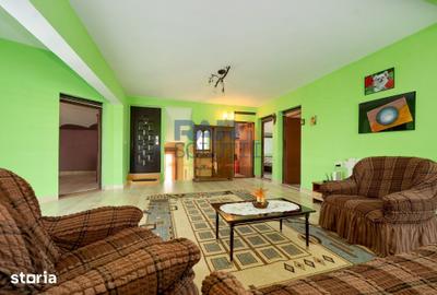 Casă cu 6 camere cu Teren 428 Mp în Horia