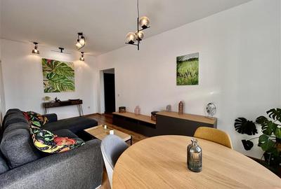 Apartament cu 2 camere decomandat, mobilat în Județean