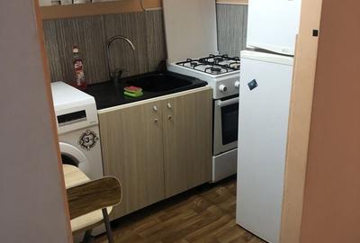 Garsonieră decomandată în Traian - 1