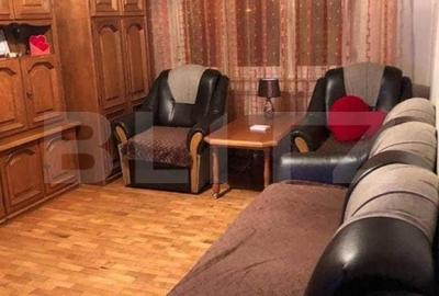 Apartament cu 3 camere decomandat, mobilat în Rogerius