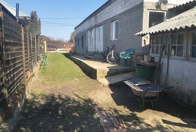 Casă cu 4 camere în Albota - 7