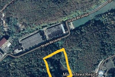Teren de 8700 mp, în Luncă