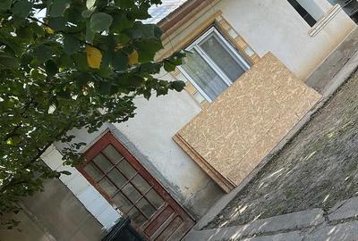 Casă cu 5 camere cu Teren 1430 Mp în Vlad Țepeș