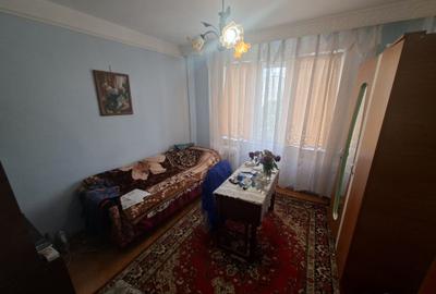 Apartament cu 3 camere decomandat în Alexandru cel Bun - 2