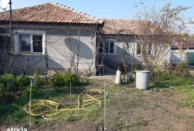 Casă cu 4 camere cu Teren 800 Mp în Topraisar - 8