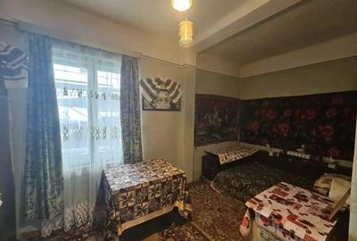 Apartament cu 2 camere decomandat în Vama - 1