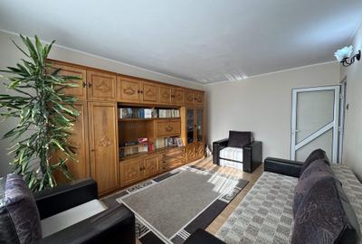 3 cam, 67 mp., decomandat, renovat, etaj 4, zona Palat justitie - 2