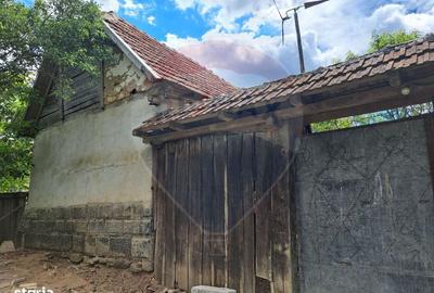 Casă cu 4 camere în Laz - 2