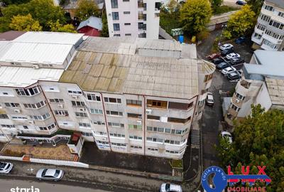 Apartament cu 3 camere decomandat în Babadag - 15