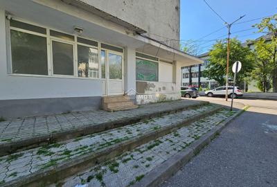 Spațiu comercial, de 33 mp, în Micro 4 - 1
