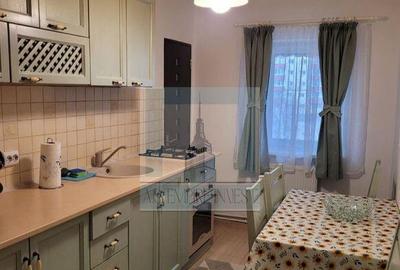 De vanzare apartament 2 camere/ zona Racadau