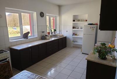 Casă cu 4 camere în Timișu de Jos - 4