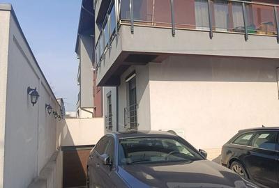 Apartament cu 4 camere în Central