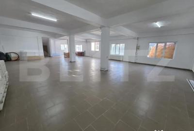 Spațiu comercial, de 250 mp, în Central