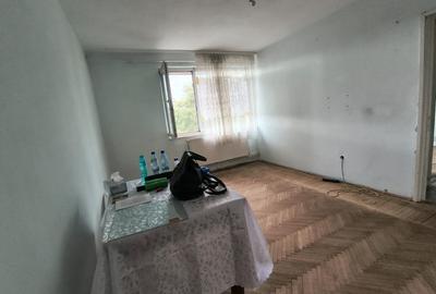 PRIMARIE APARTAMENT CU 4 CAMERE , VEDERE MARE 74 MP PRET 99000 EURO - 2