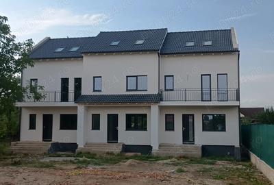 Casă cu 4 camere în Săcălaz