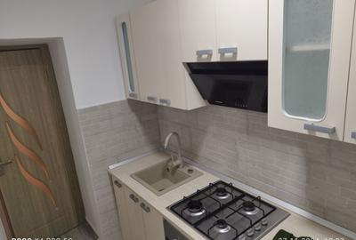 Apartament cu 3 camere semidecomandat în Central - 5