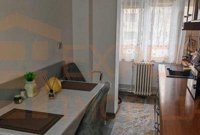 Apartament cu 2 camere semidecomandat în Casa de Cultură