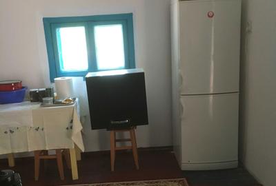 Casă cu 3 camere în Mărașu - 1