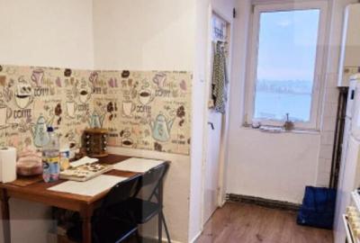 Apartament 2 camere, zona centrala, lift, balcon generos - - 3