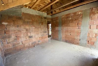 Casă cu 3 camere cu Teren 500 Mp în Central - 18