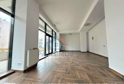 Spațiu comercial, de 64 mp, în Tractorul